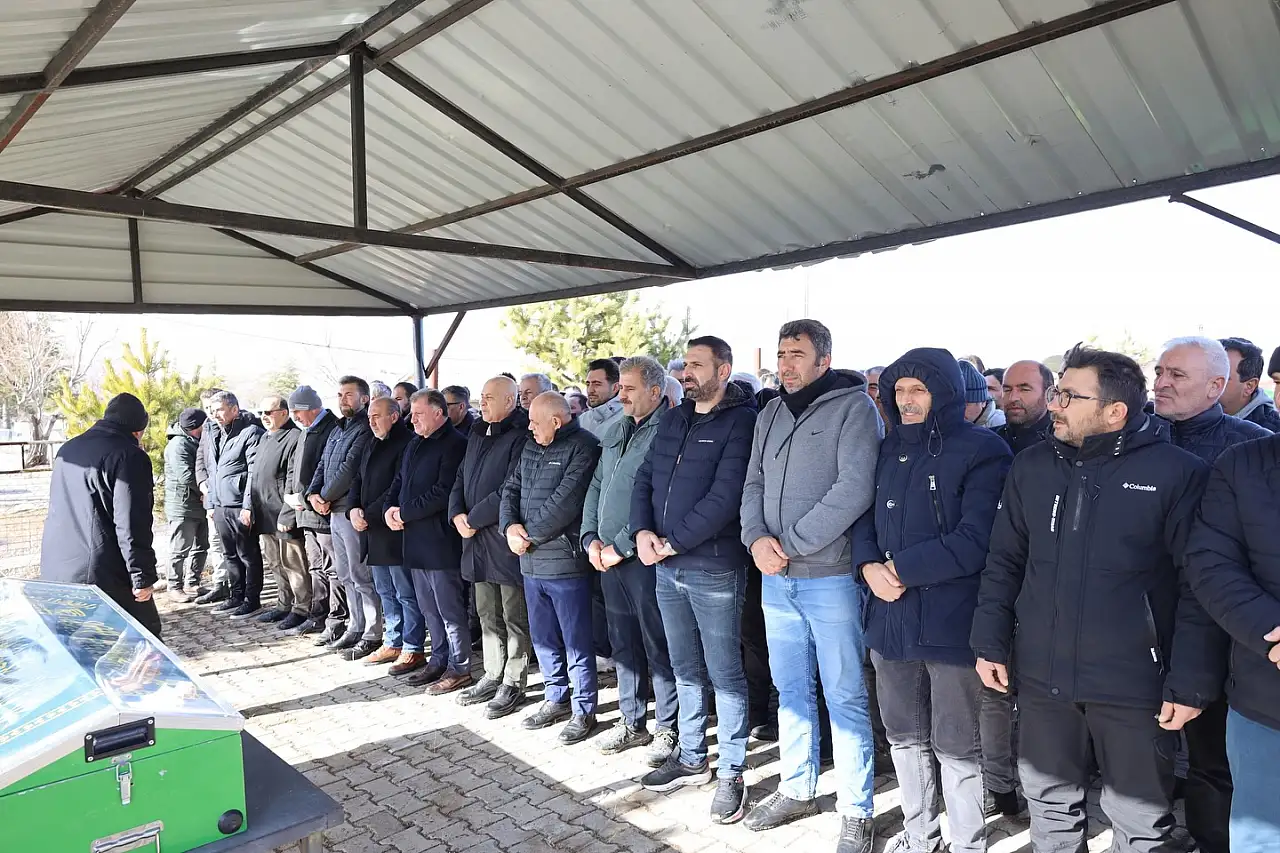 Selvi Tuzcu son yolculuğuna uğurlandı