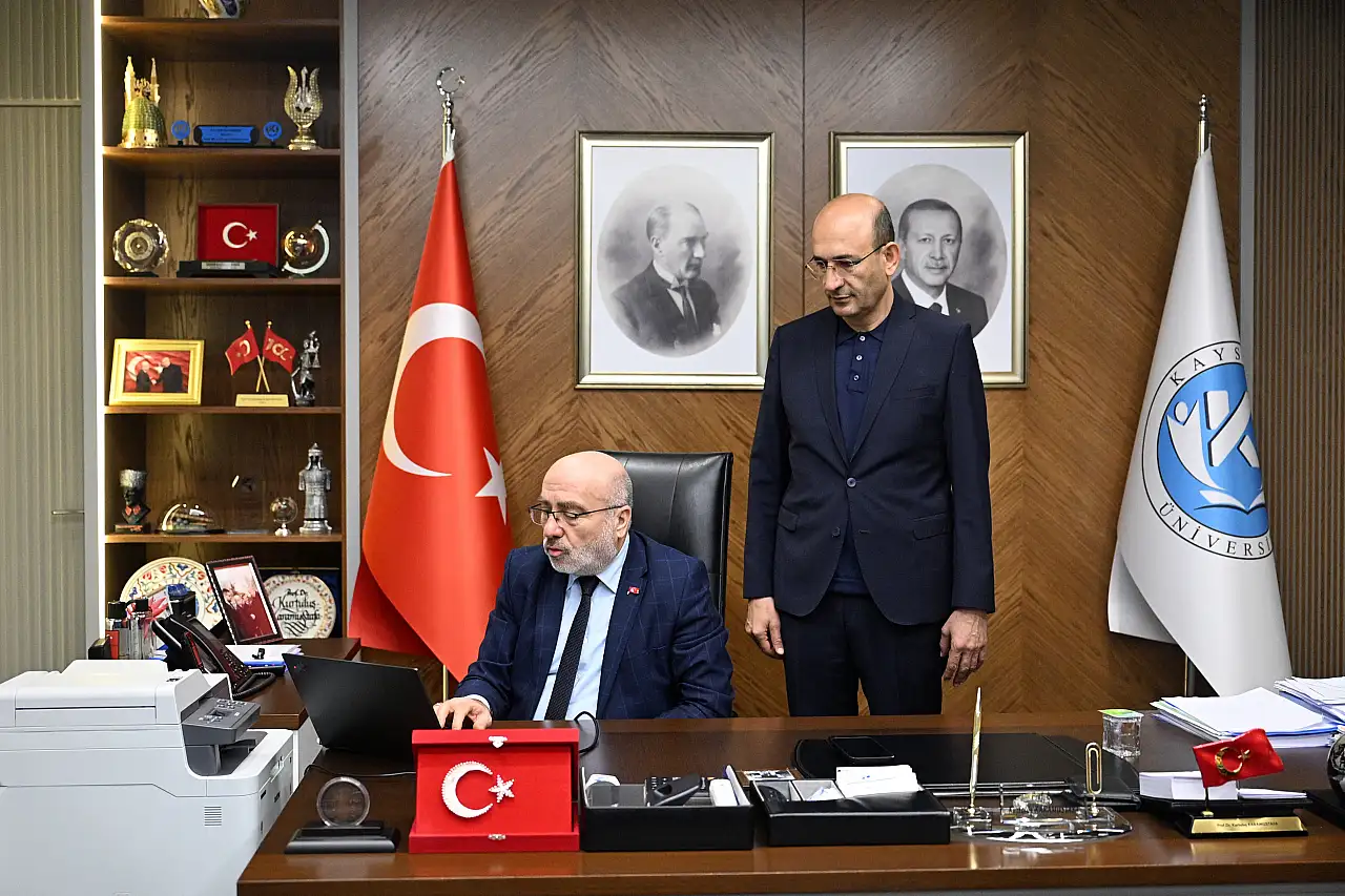 Rektör Karamustafa: Bu karelerin hepsi doyumsuz