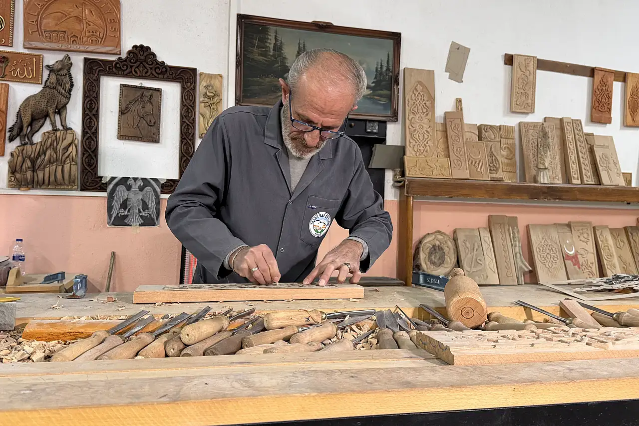 Kayseri'de asırlık zanaatlar yeni ustalarını yetiştiriyor