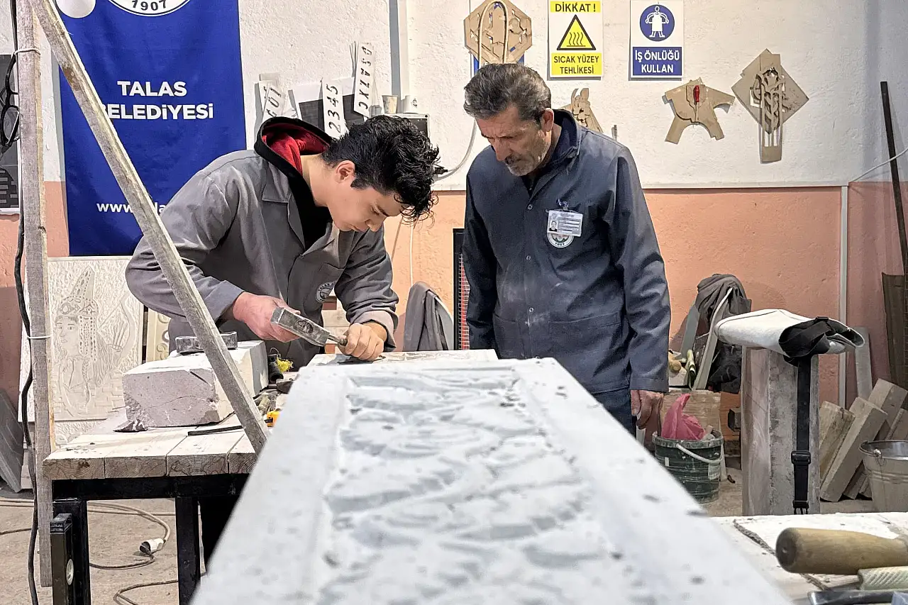 Kayseri'de asırlık zanaatlar yeni ustalarını yetiştiriyor