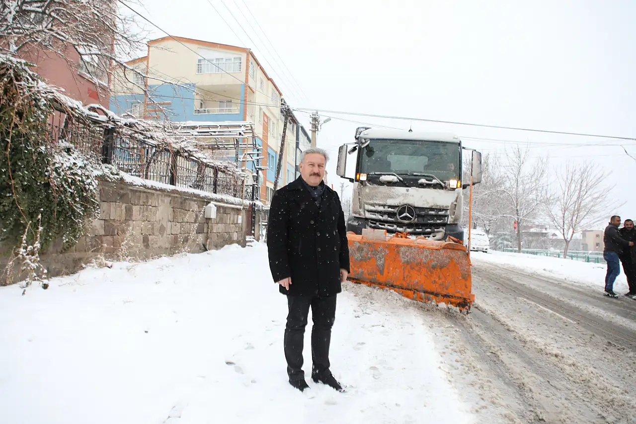 Melikgazi'de ekipler 58 mahallede sahada