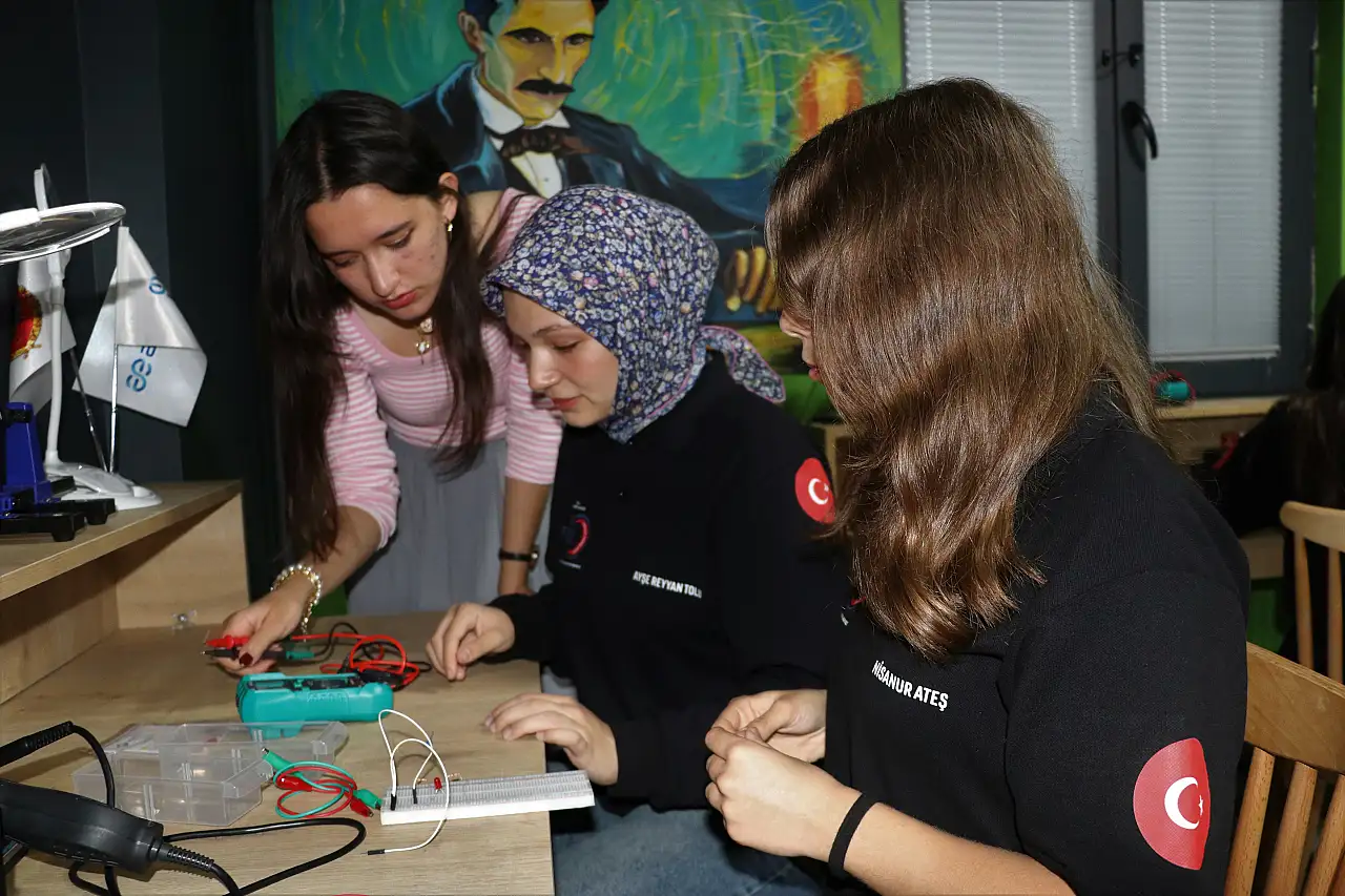 Kayseri'de gençler robotik ve yapay zeka ile buluşuyor