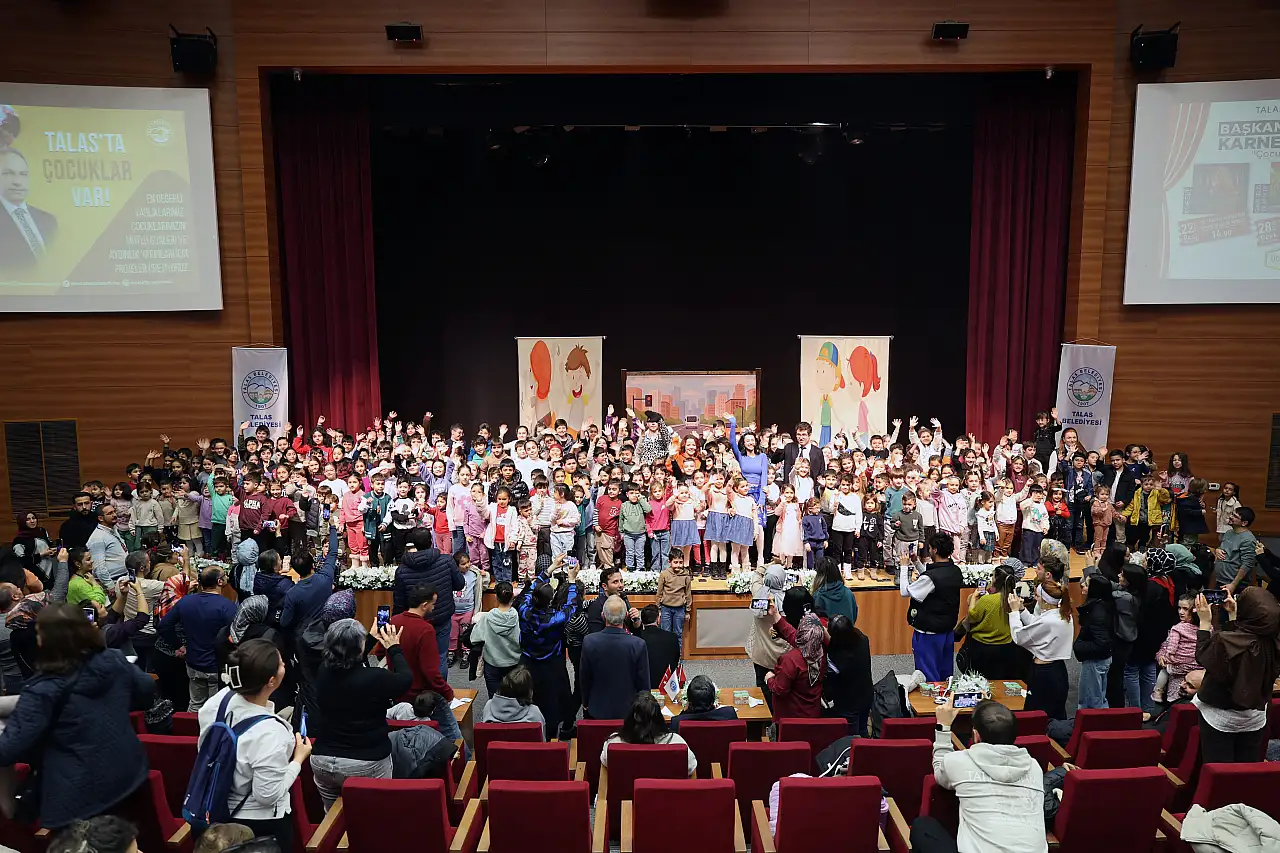 Çocukların karne hediyesi devam ediyor