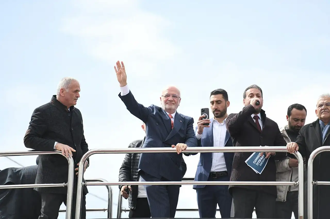 AK Partili Elitaş: Biz menfaat için yan yana gelmiş bir topluluk değiliz