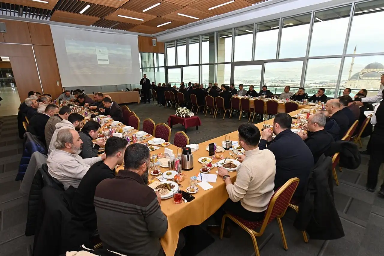 Kayseri'deki fabrika sahipleri toplantı yaptı!