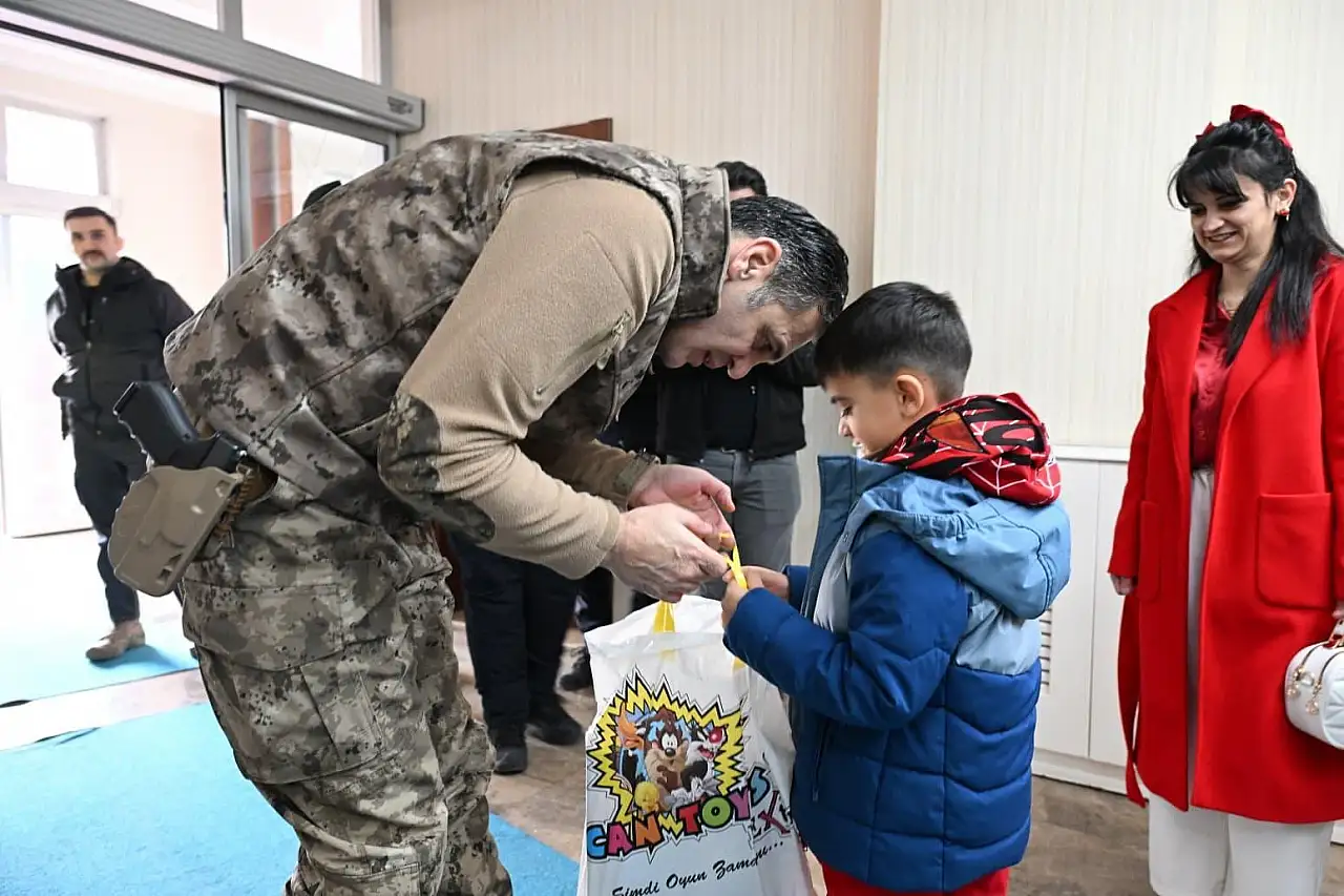 Atanur Aydın'dan yürekleri ısıtan vefa
