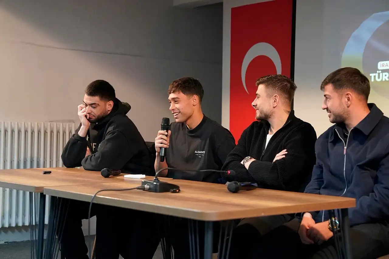Kayserisporlu futbolculardan gençlere hayati uyarı
