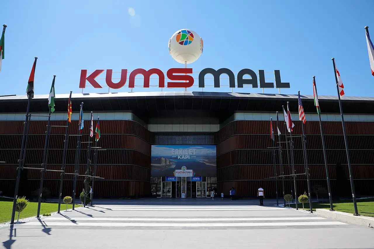 Türkiye'nin en büyüğü hangisi? Kumsmall mı yoksa Mobiliyum mu?