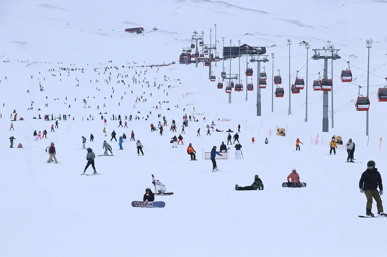 Erciyes'te kış turizmi zire yaptı