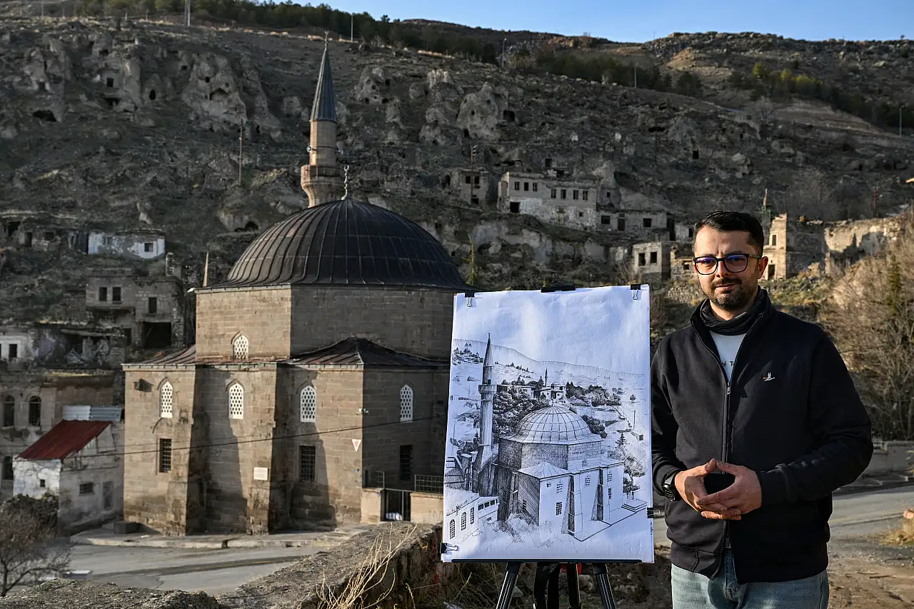 Gürpınar ailesinin üçüncü kuşağı, Kayseri'nin tarihini çiziyor