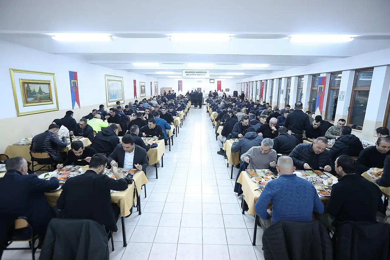Jandarmaların sofrasına Başkan Büyükkılıç konuk oldu!