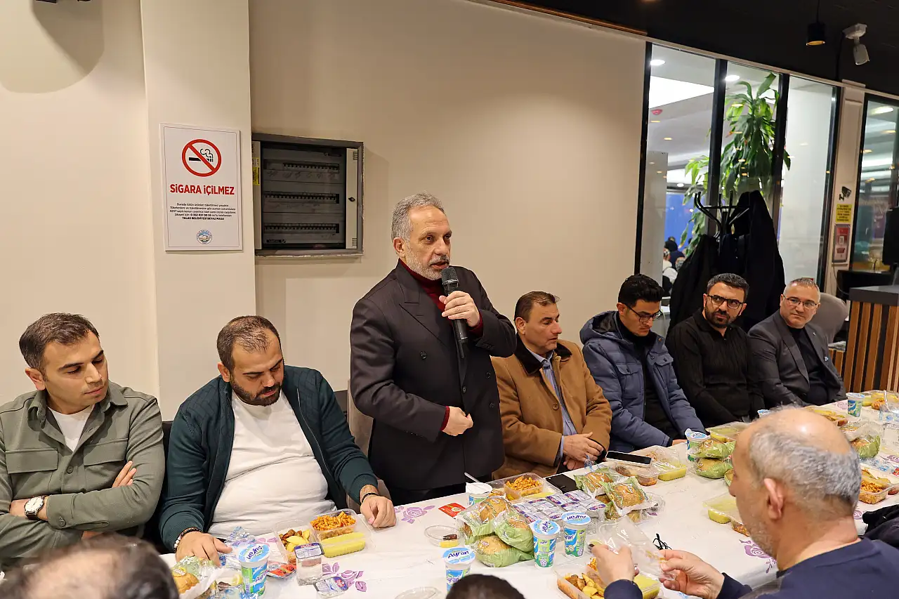 Başkan Yalçın'dan vatandaşlarla birlikte iftar mesaisi