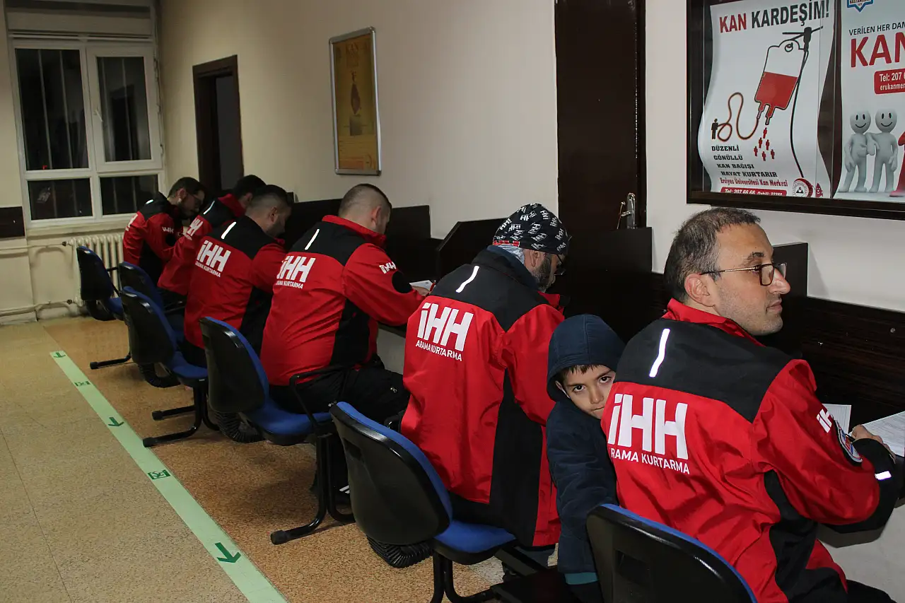 Kayseri'de gönüllülerden örnek hareket