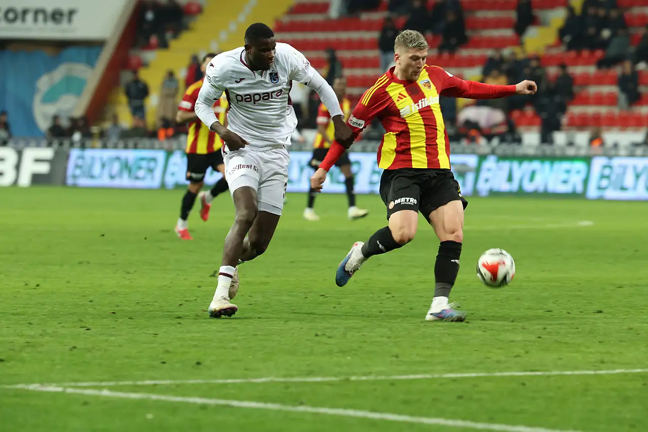 10 kişi kalan Kayserispor pes etmedi ama...