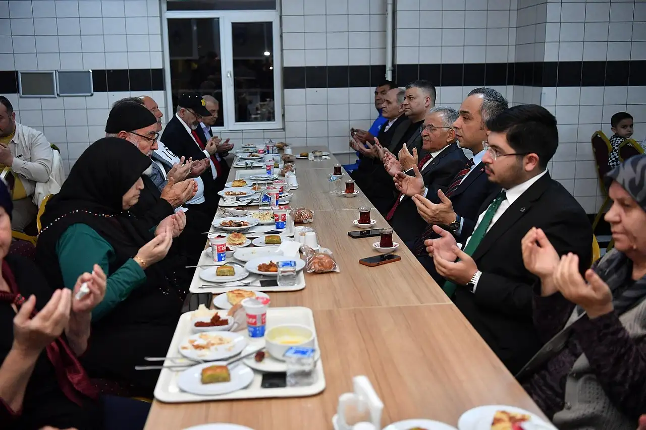 Başkan Büyükkılıç, Cumhurbaşkanı ile bayramlaştı