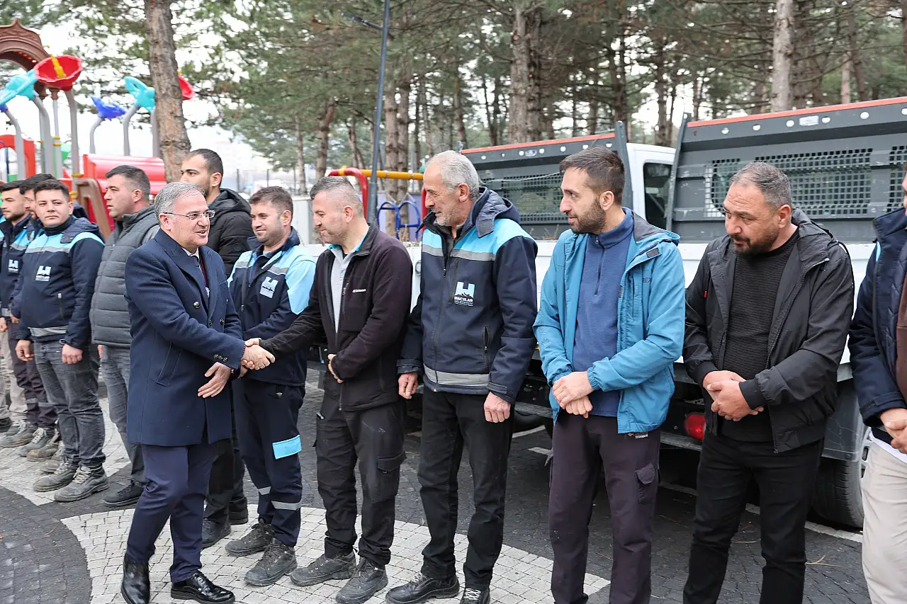 Başkan Özdoğan: Hacılar'ın pırıl pırıl görünmesinde alın teriniz var