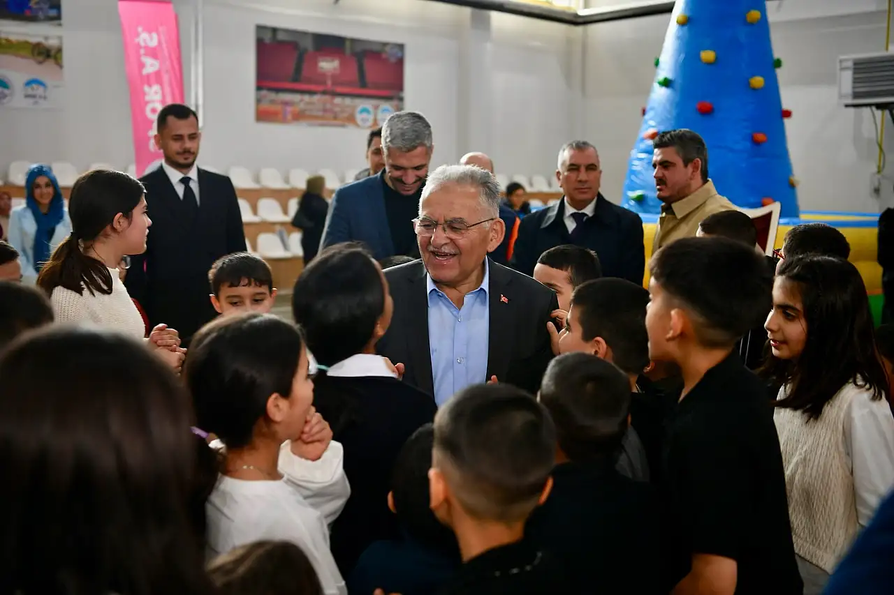 Büyükkılıç'tan duygulandıran bayram buluşması