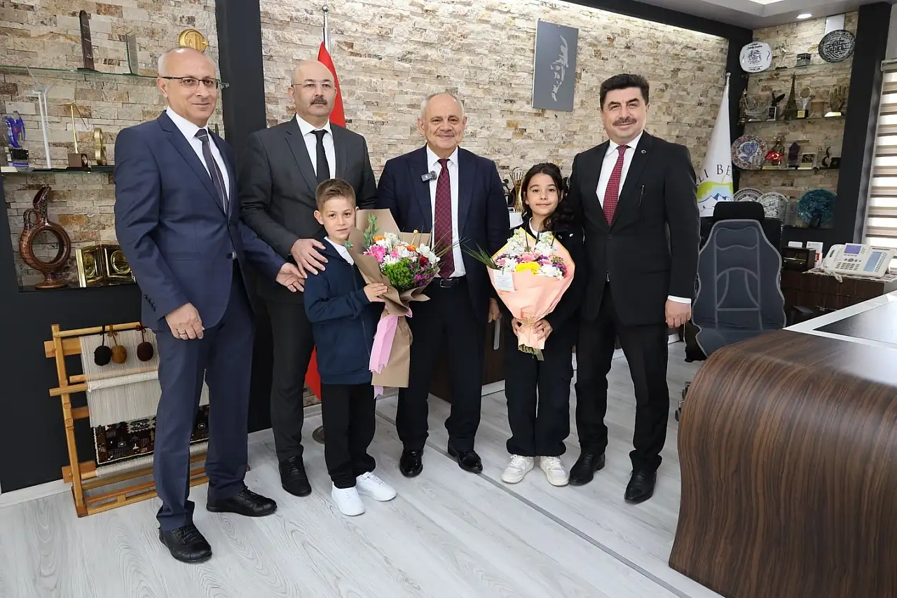 Başkan koltuğunu devretti: Başkanların ilk talimatları dikkat çekti!