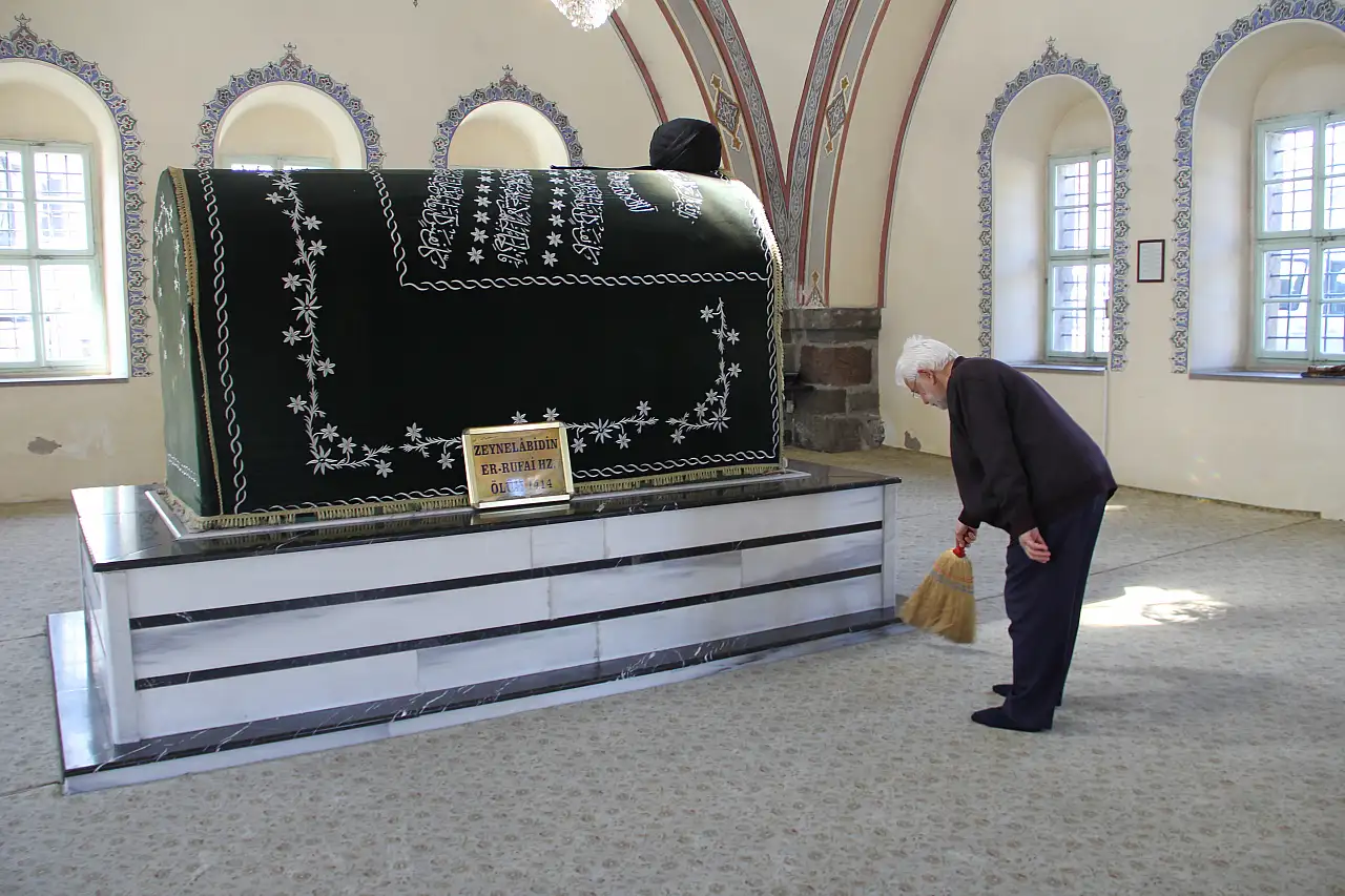 İki tekerlekli son türbedar
