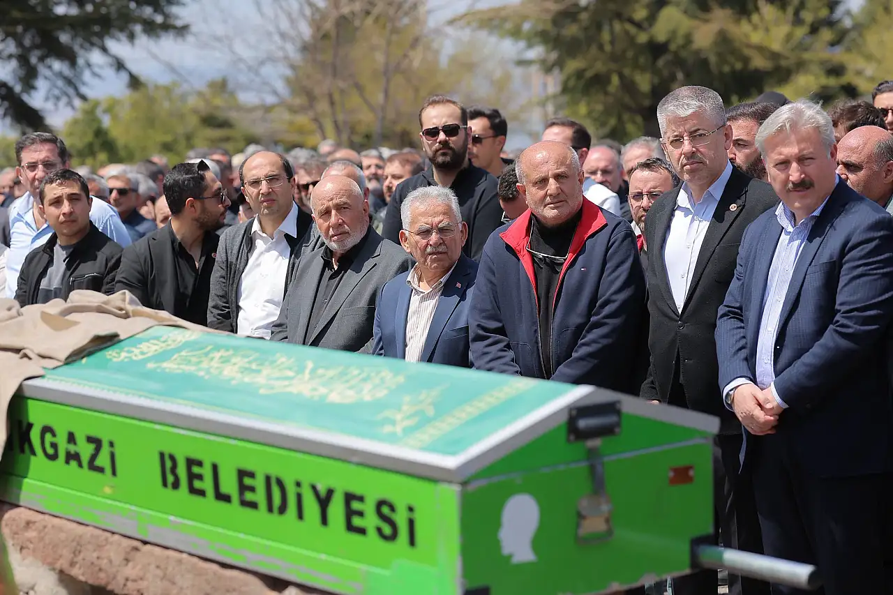 Acı haberiyle iş dünyasını üzen Kayserili isim son yolculuğuna uğurlandı