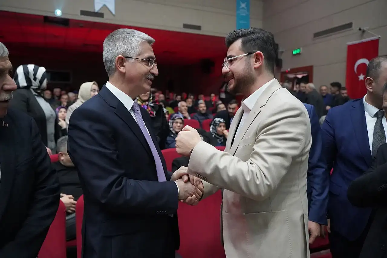 Cumhurbaşkanı Erdoğan Kayserili ismi gece yarısı görevden aldı
