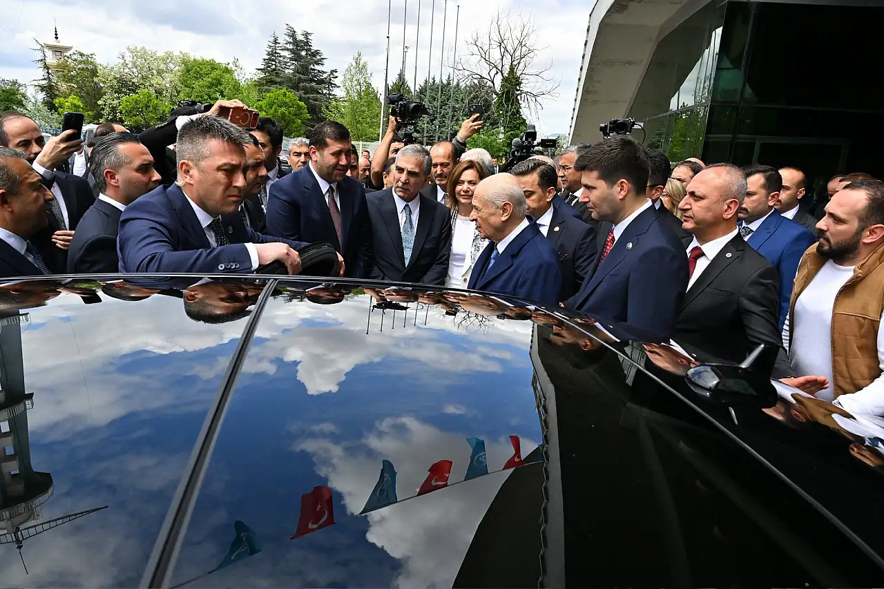 Baki Ersoy'dan Devlet Bahçeli mesajı: Geç anlayan utanır