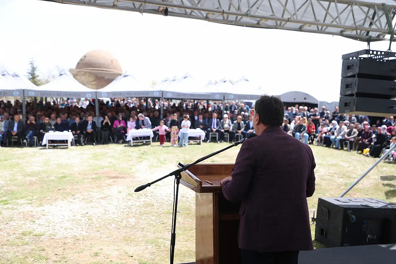 Etli pilav kuyrukları oluştu! Kayseri'deki şenliğe insan seli