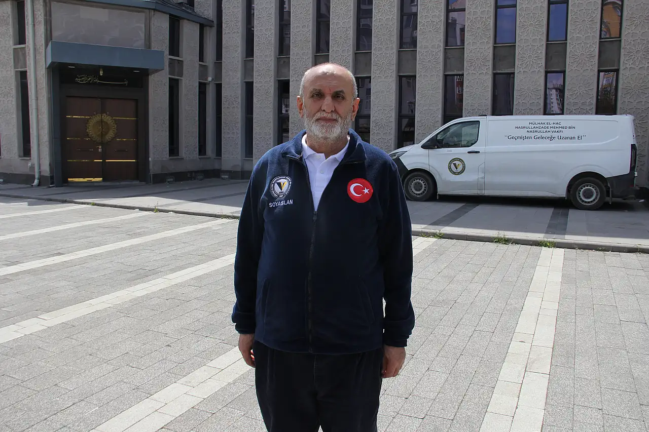 Emekli oldu bırakamadı: Kayseri'de gönüllü olarak çalışıyor!