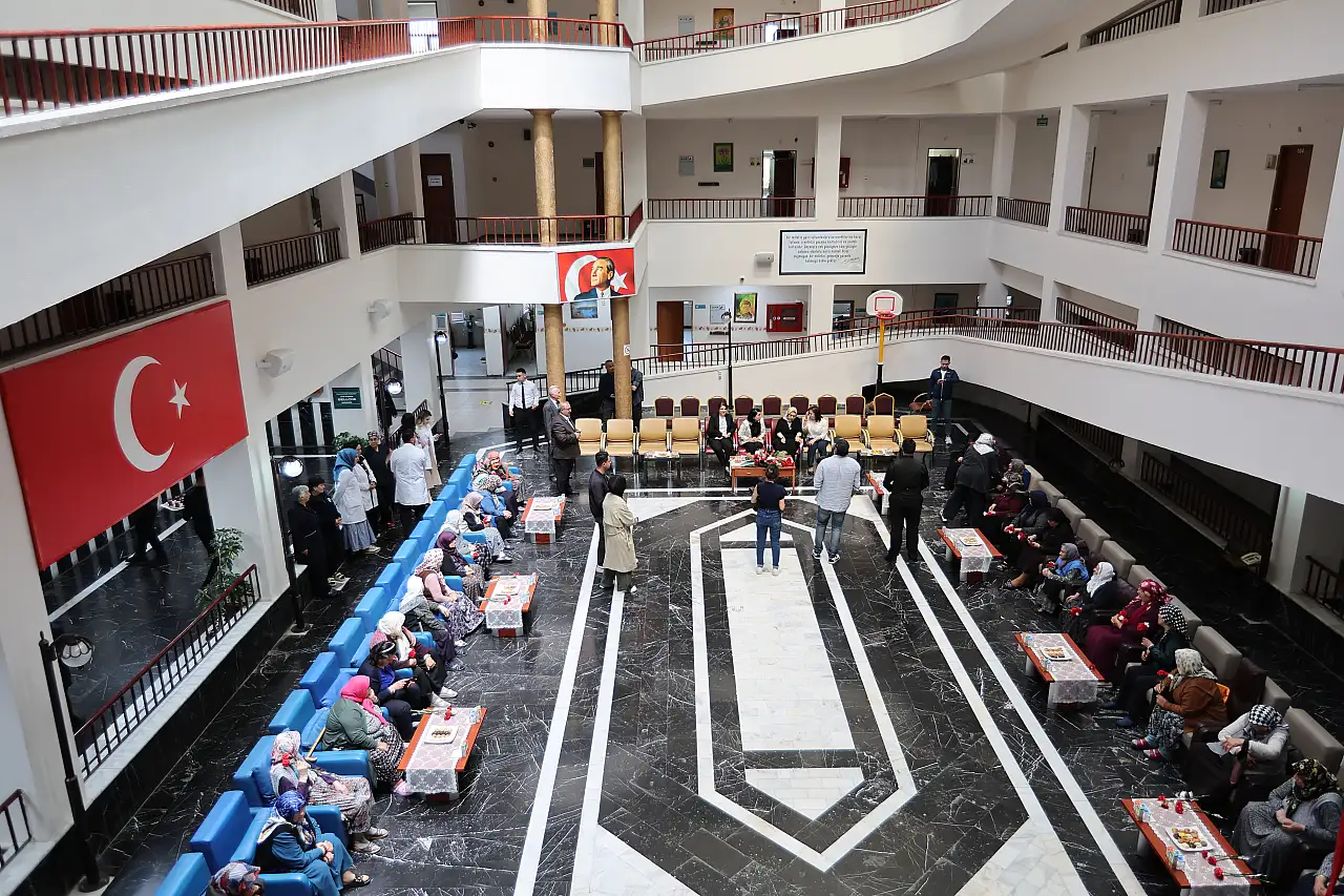 Kayseri'de Anneler Günü'nde yürek ısıtan buluşma