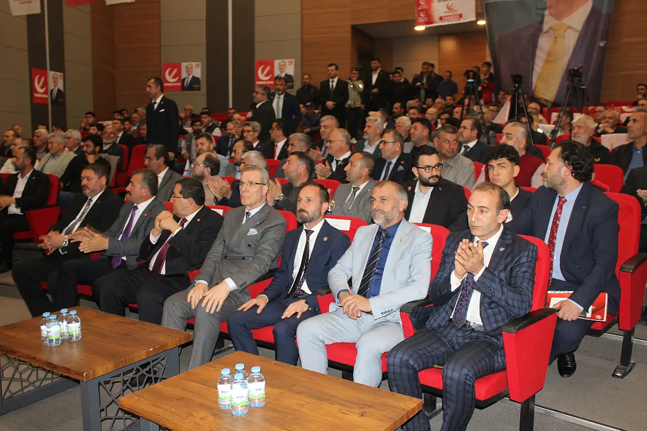 Kayseri'de YRP'den AK Parti'ye geçen üyelerin ardından ilk açıklama!