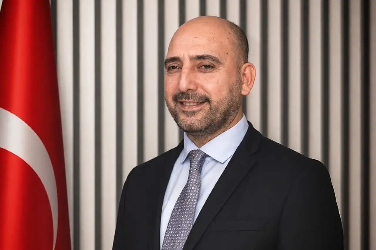 'Bayramın getirdiği manevi iklimin, ülkemize ve tüm dünyaya barış ve kardeşlik getirmesini diliyorum'