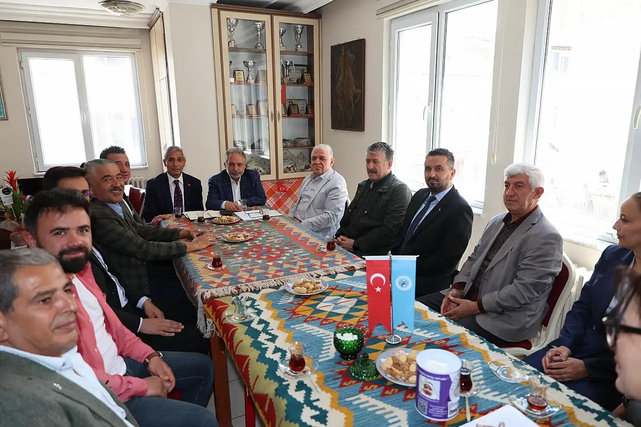 Talas Belediye Başkanı, Dadaloğlu Derneği yönetimiyle buluştu