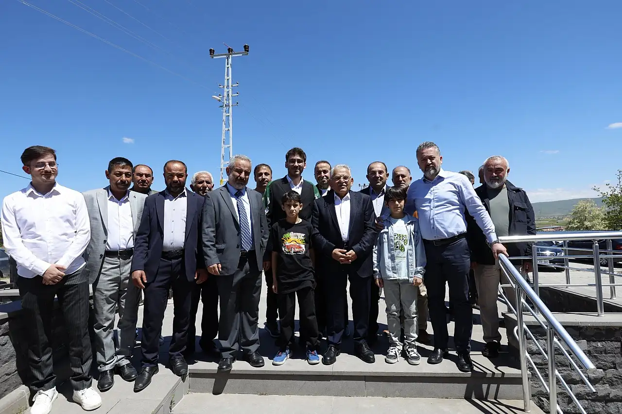 Başkan Büyükkılıç'tan Sinan Burhan'ın oğluna asker uğurlaması