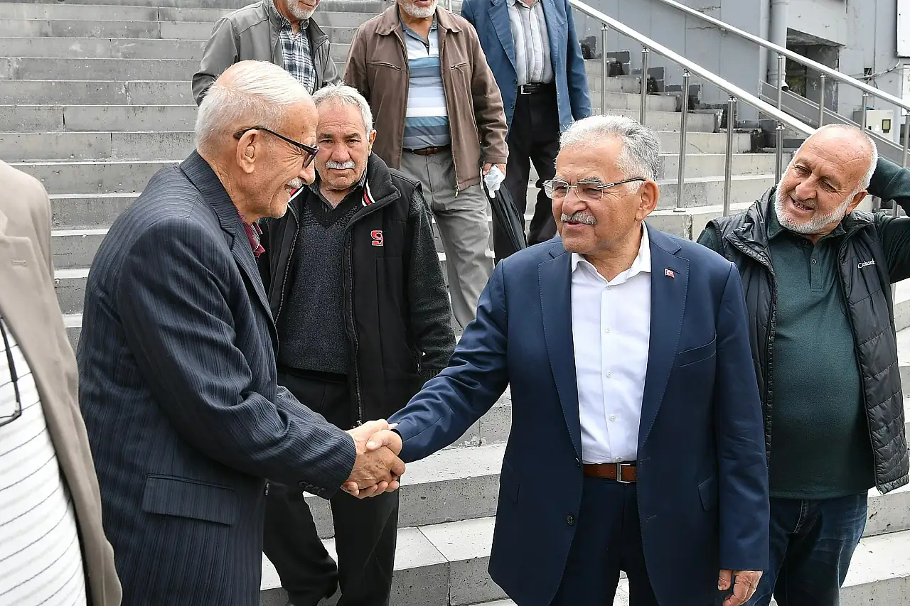 Başkan Büyükkılıç, Kurban Bayramı ziyaretlerine devam ediyor