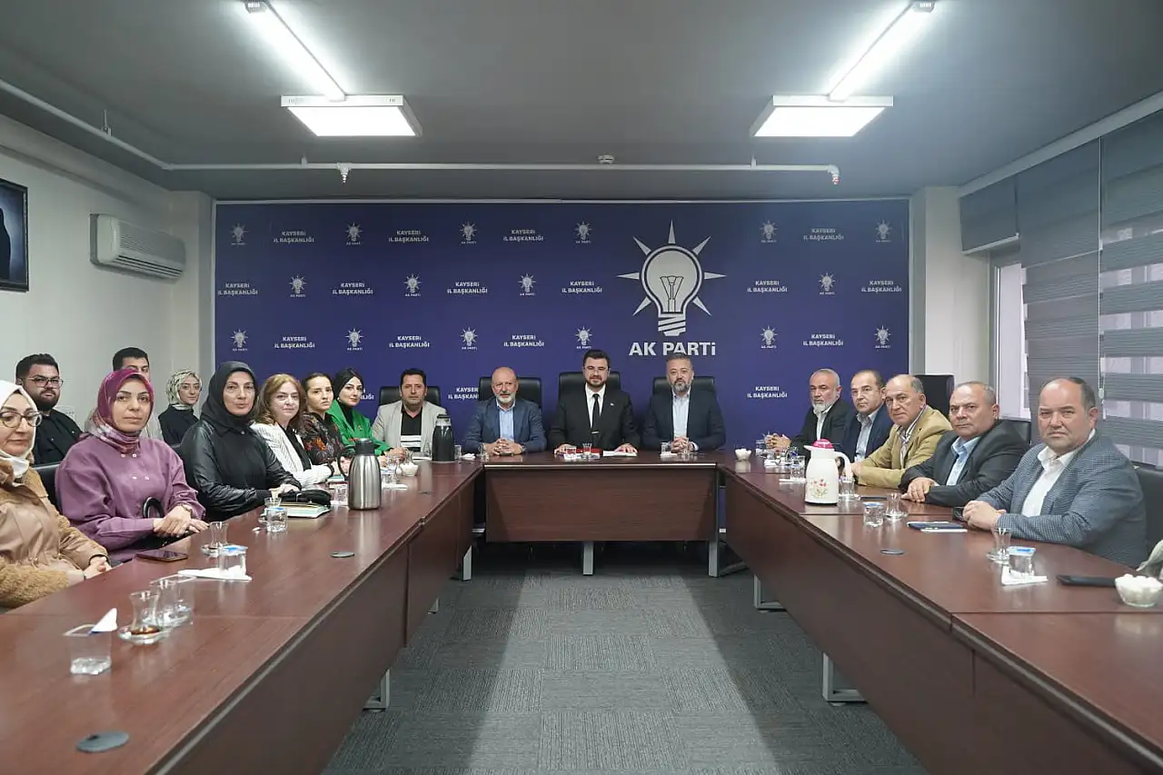 Kayseri'de istifa ettiler, AK Parti'ye katıldılar