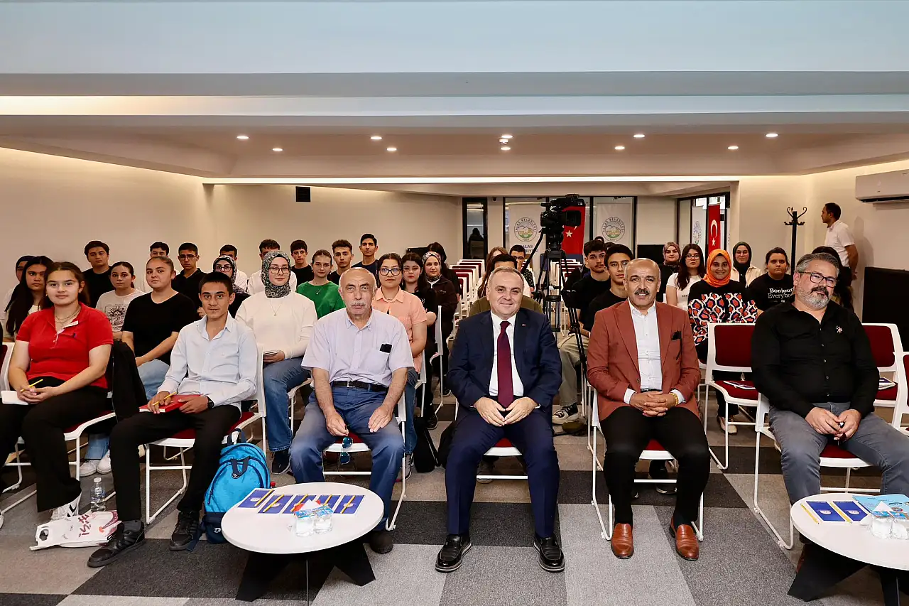 Rektör Altun gençlere ne tavsiye etti?
