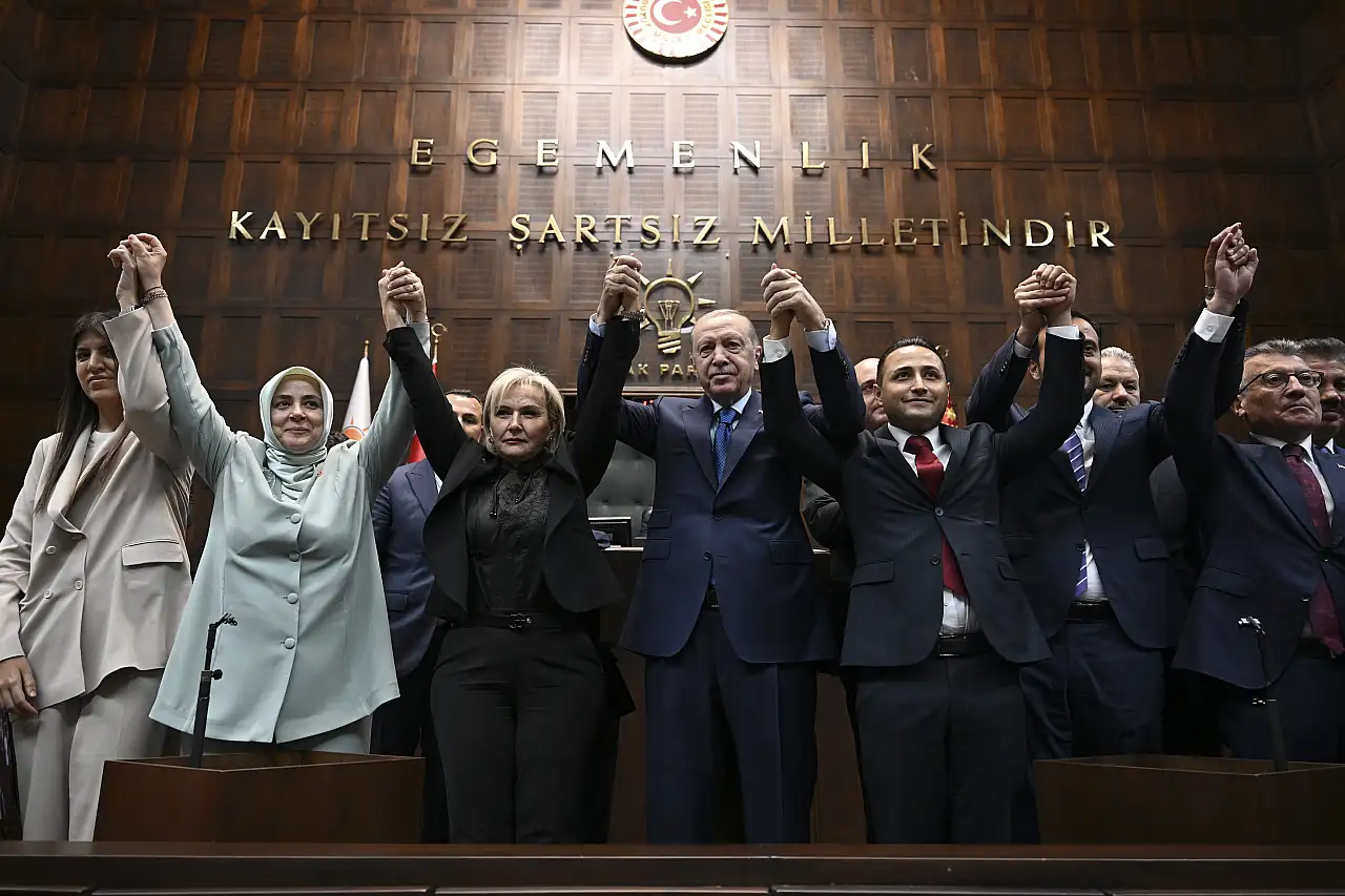 AK Parti'ye katılan Kayserili Vekil hakkında flaş diploma iddiası!