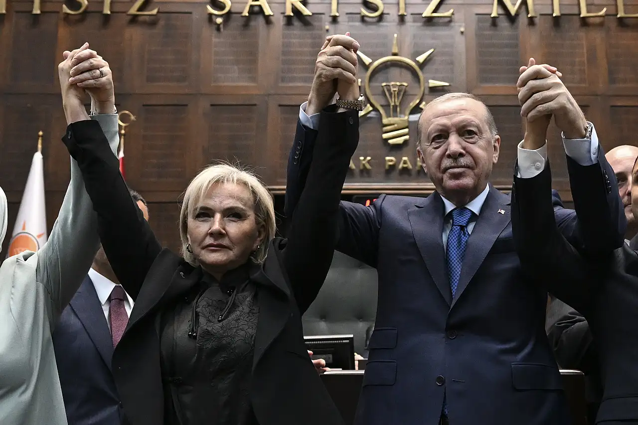 Kayserili Vekil 624 günde 3 parti değiştirdi!