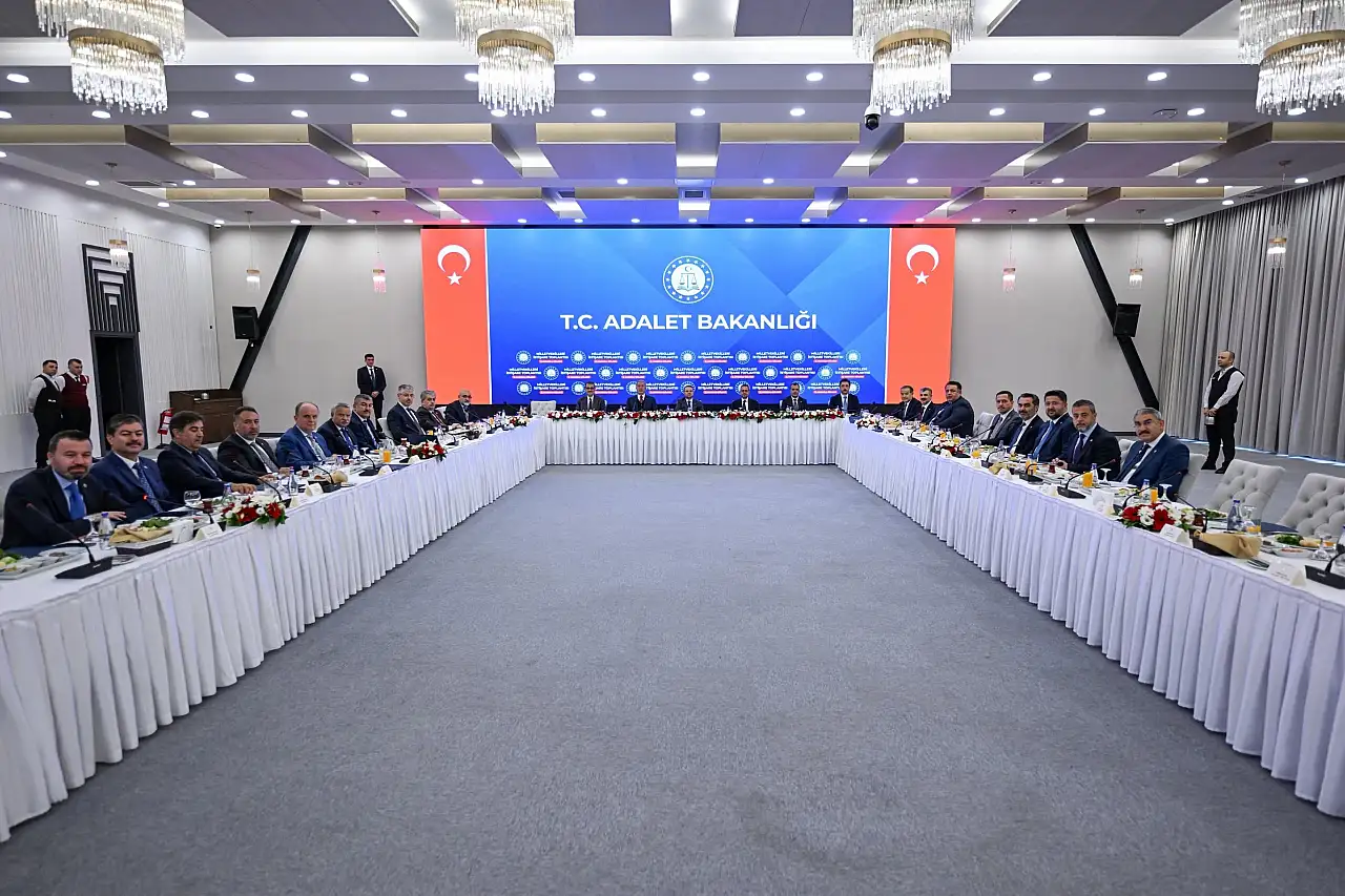 AK Parti Kayseri Milletvekilleri Adalet Bakanı Akın Gürlek ile toplantı yaptı