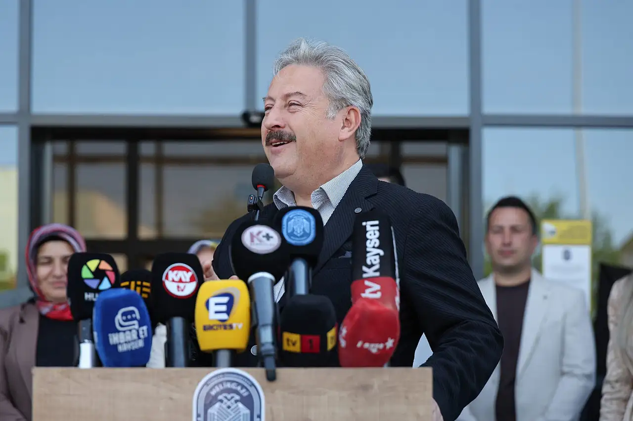 Melikgazi Belediyesi Gülük Sosyal Yaşam Merkezi'ni tanıttı