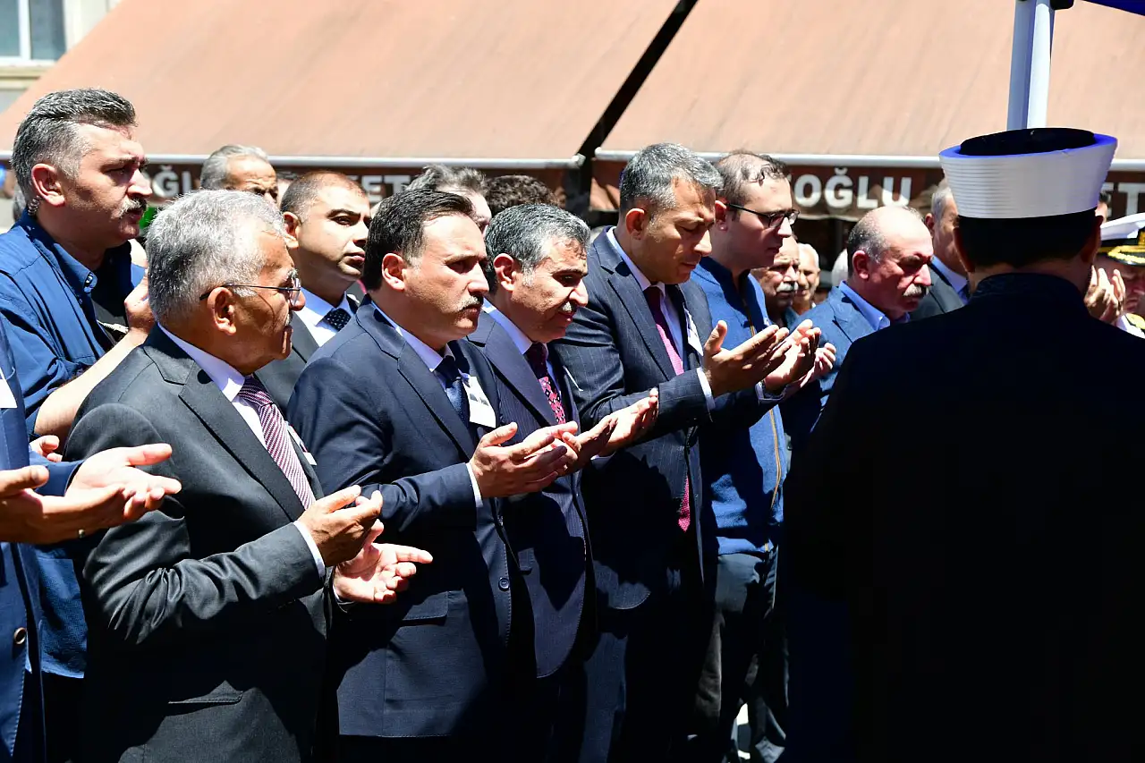 Kayseri'den vali yardımcısını kimler uğurladı?