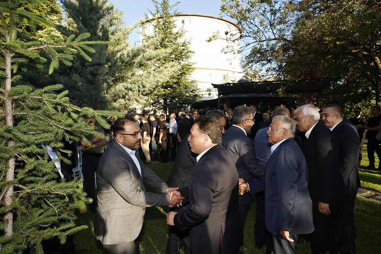 Vali Çiçek, merhum Şenol Esmer için taziyeleri kabul etti