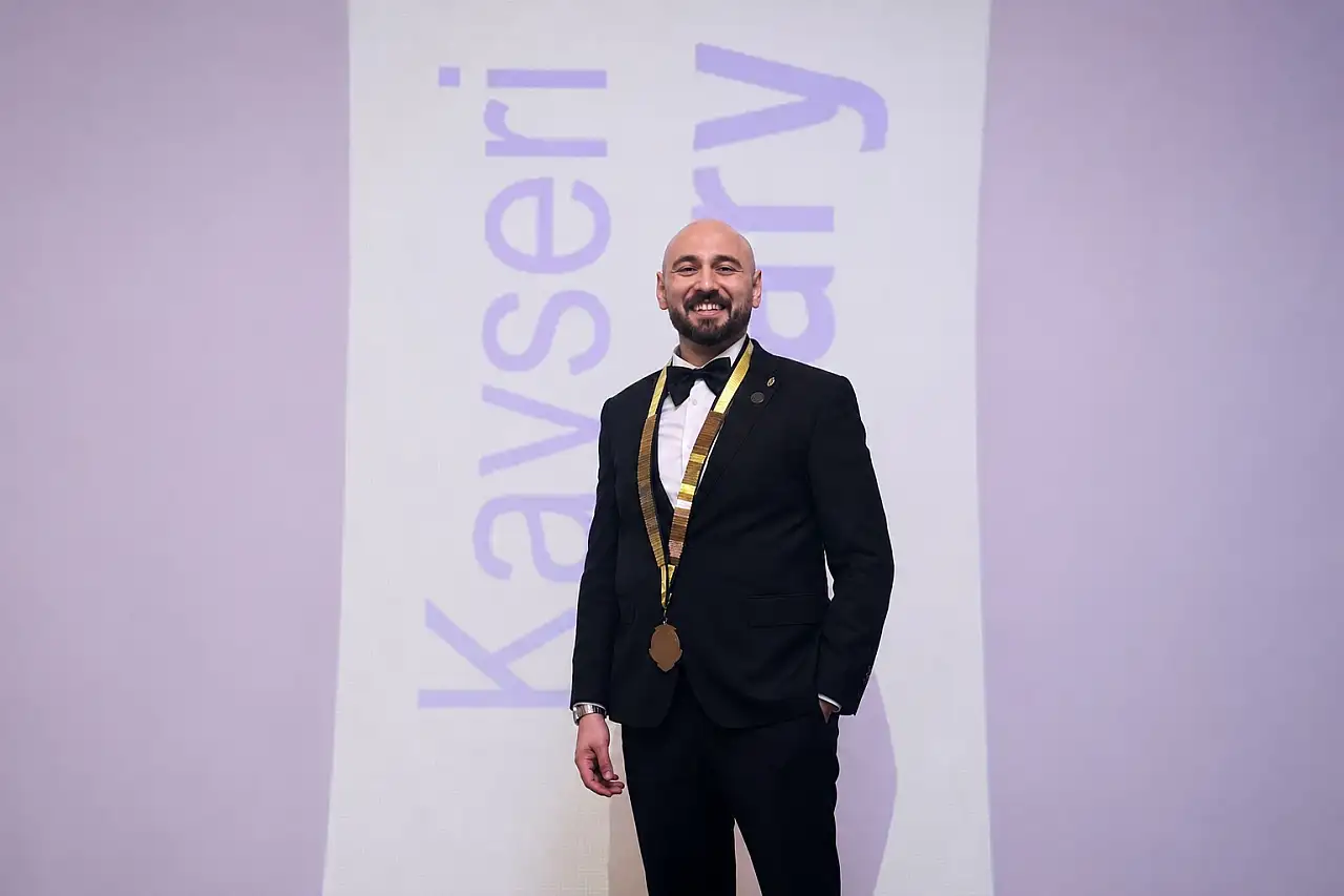 Kayseri Rotary'de görev değişimi!