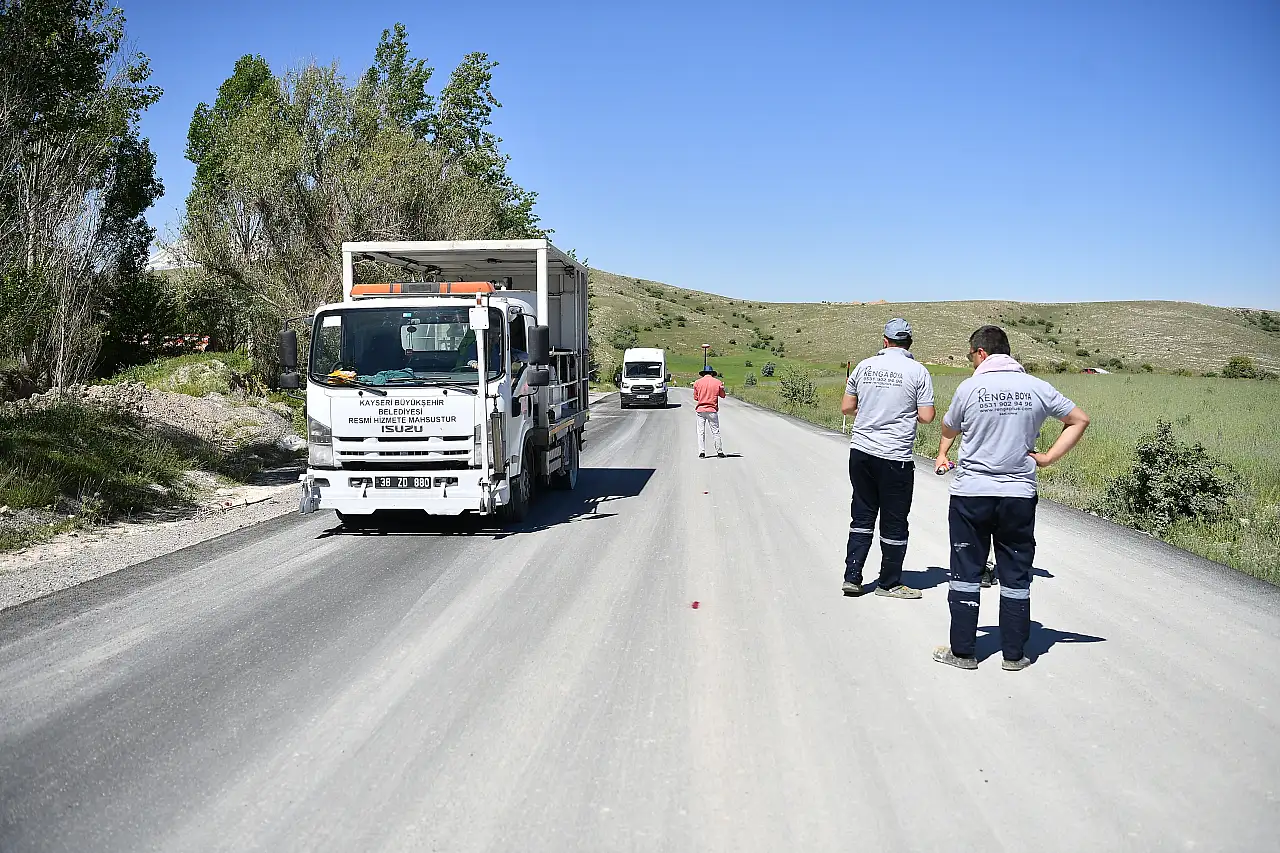 Kayseri'de kırsal ulaşıma 43,7 milyon TL'lik asfalt yatırımı
