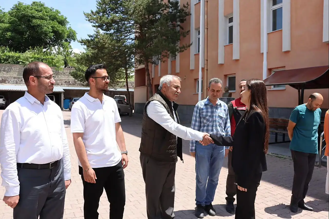 Kayseri'nin kadın Kaymakamı kentte veda etti
