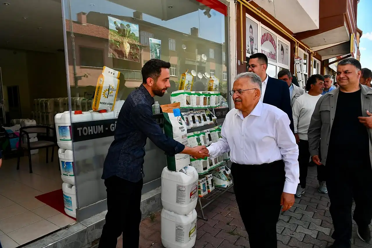Başkan Büyükkılıç ilçe ziyaretlerine devam ediyor: Sarıoğlan ve Özvatan'da