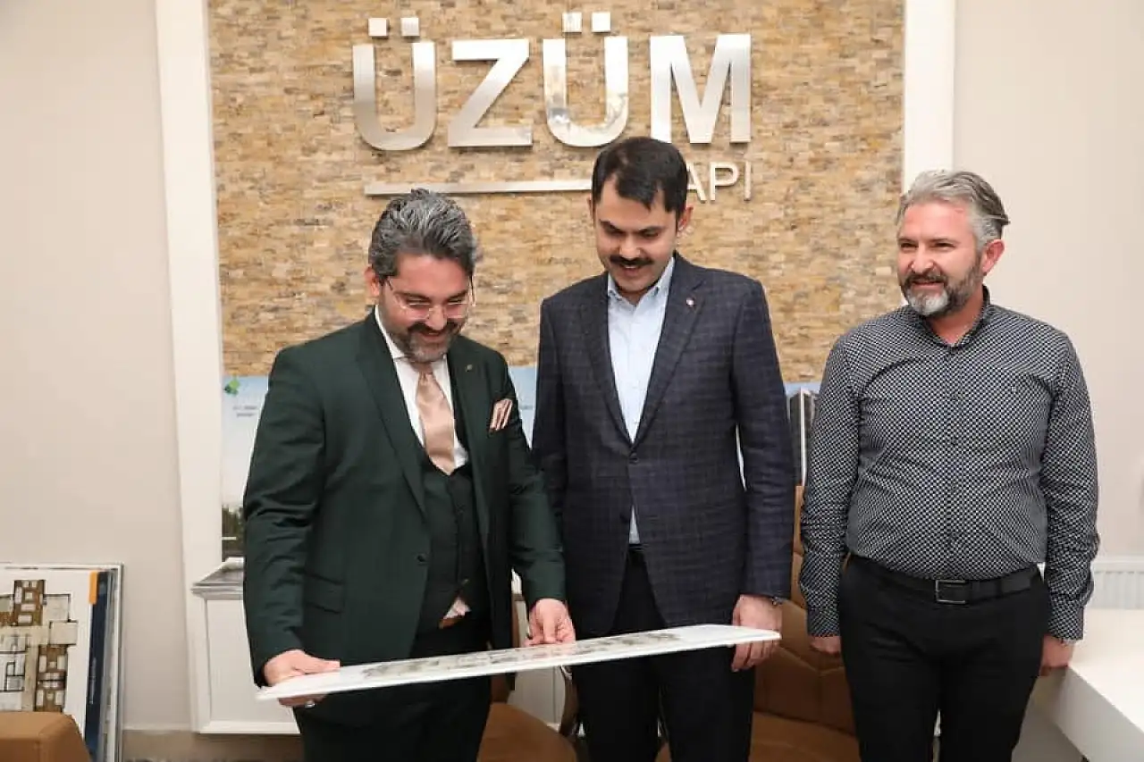 AK Parti Kayseri eski İl Başkanı, yakın arkadaşı Bakanla buluştu