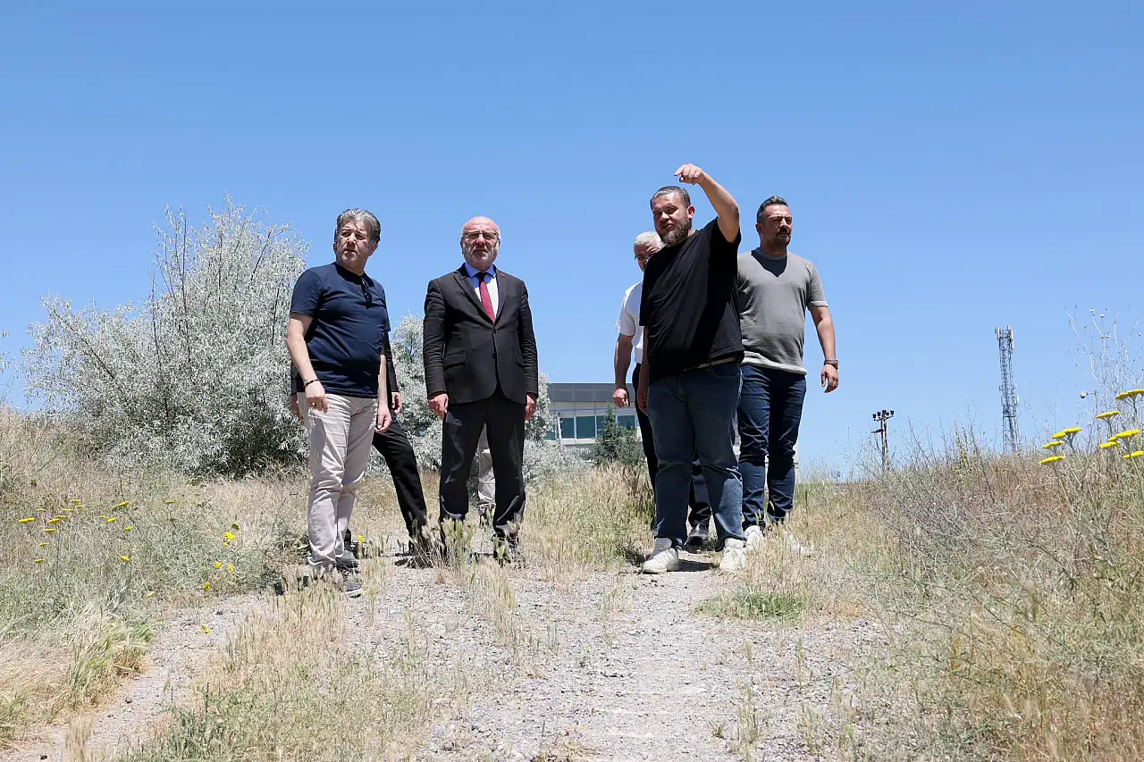 Kayseri'deki üniversitede genişleme kararı! Araziyi gezdiler