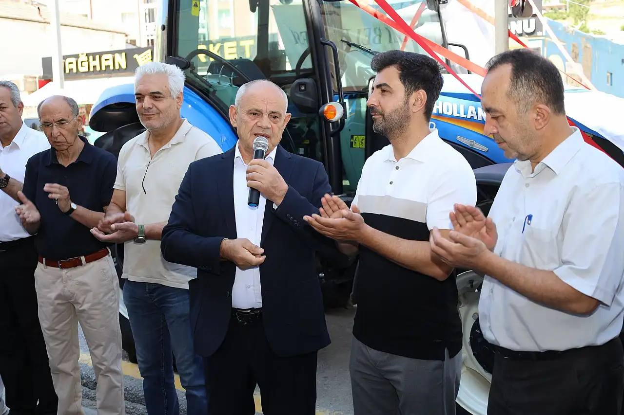 Yahyalı'da tarımın gücü artıyor! 2 yeni traktör sahada