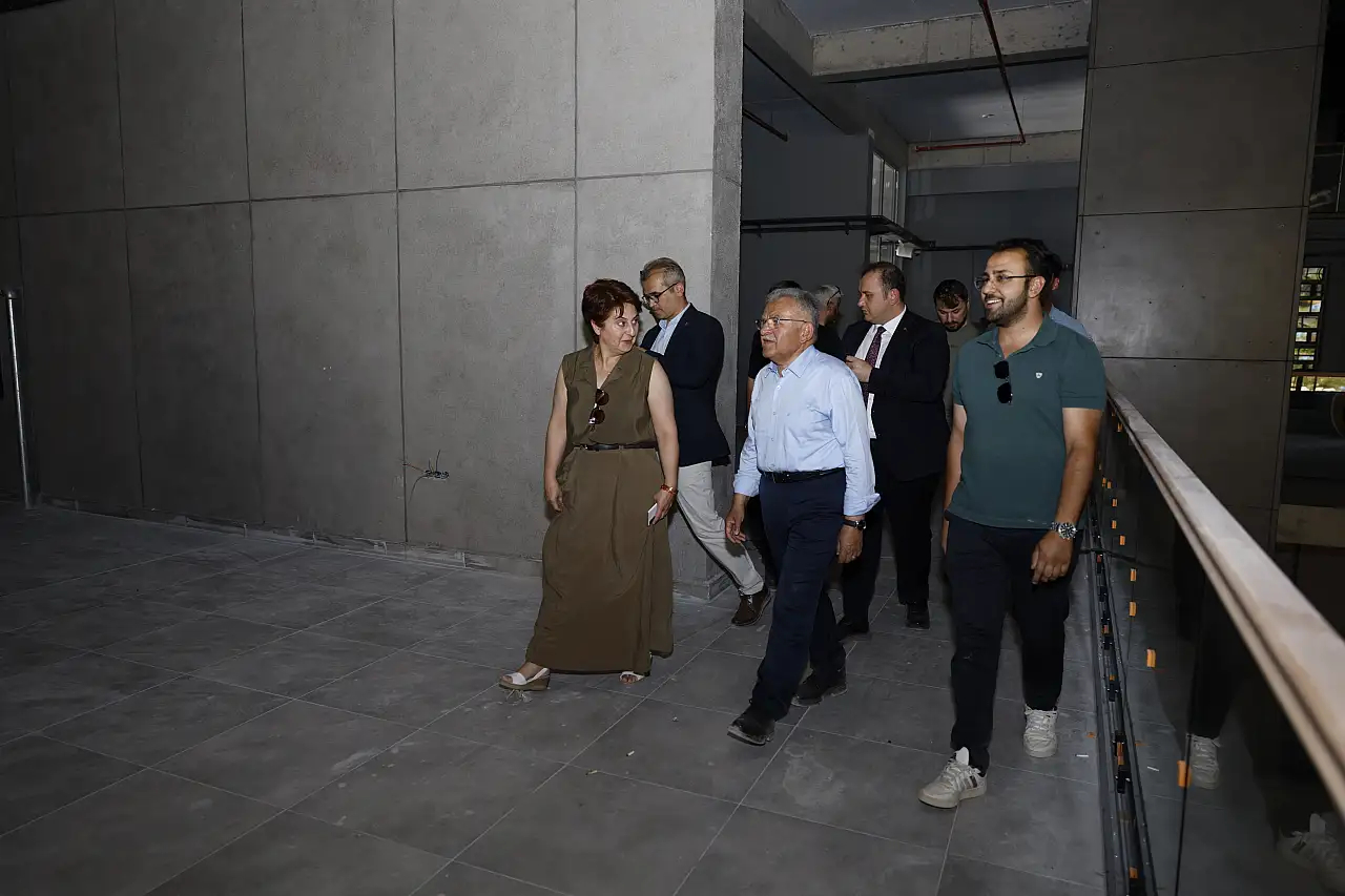 Kayseri'de 7,7 milyon yıllık Paleontoloji ve Fosil Müzesi'nde sona gelindi!